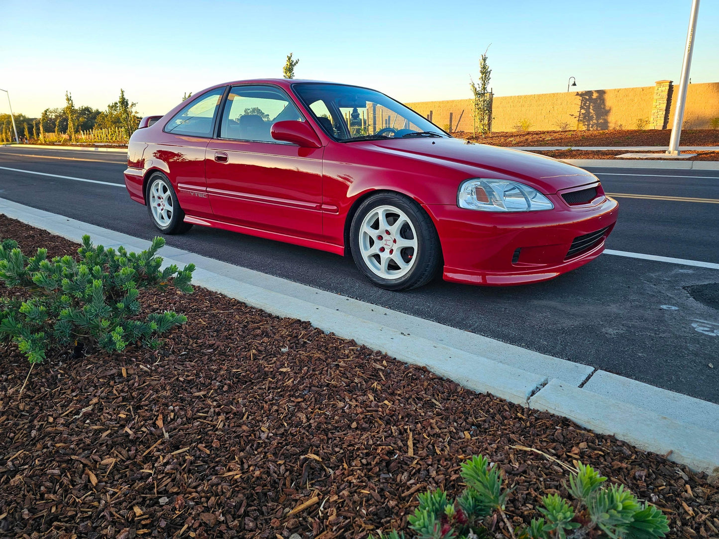 00 Civic Si aka Em1
